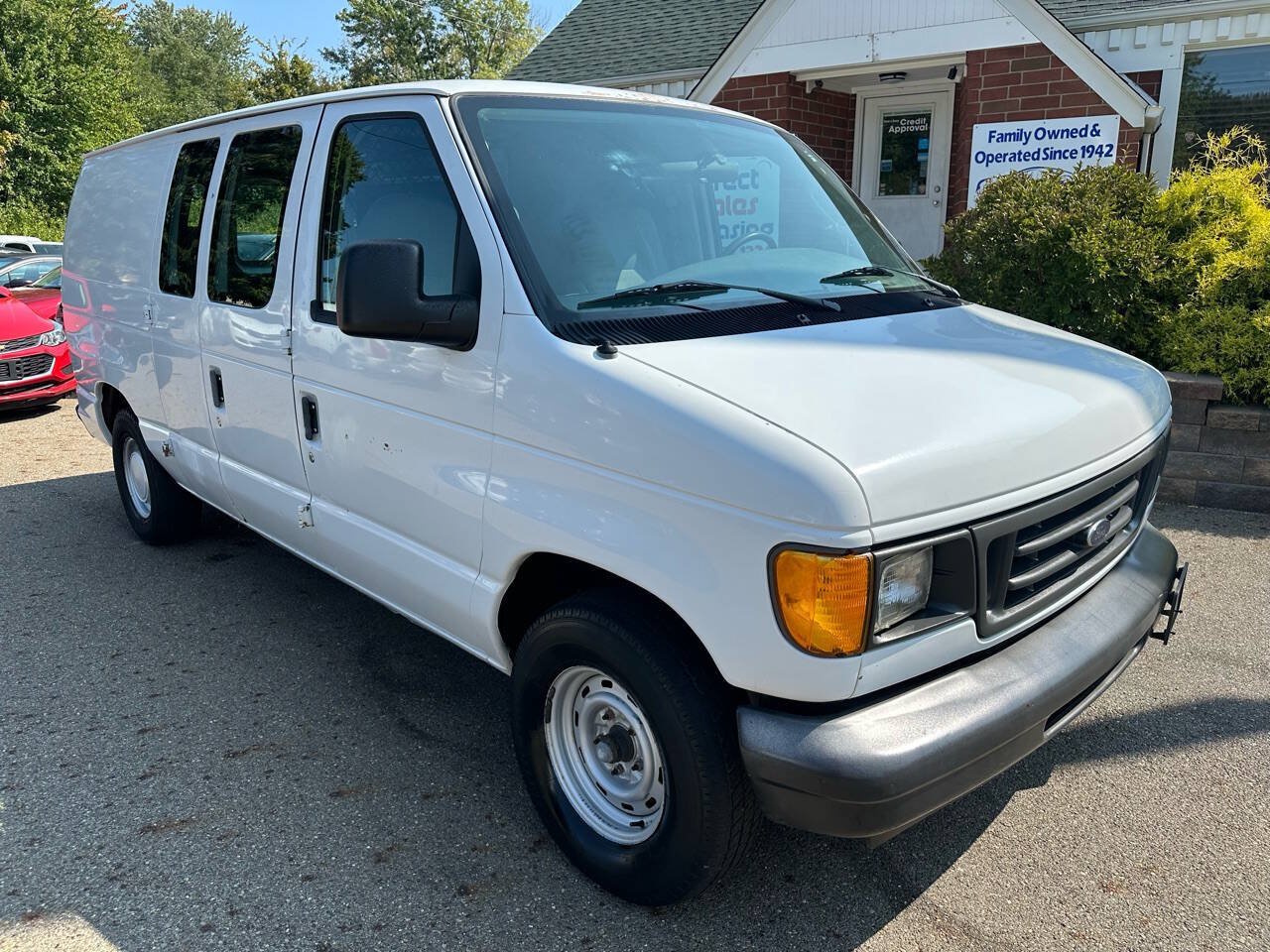 Used 2003 Ford E-150 and Econoline 150 RWD image 8