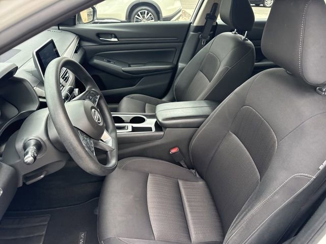 Used 2024 Nissan Altima 2.5 SV image 11