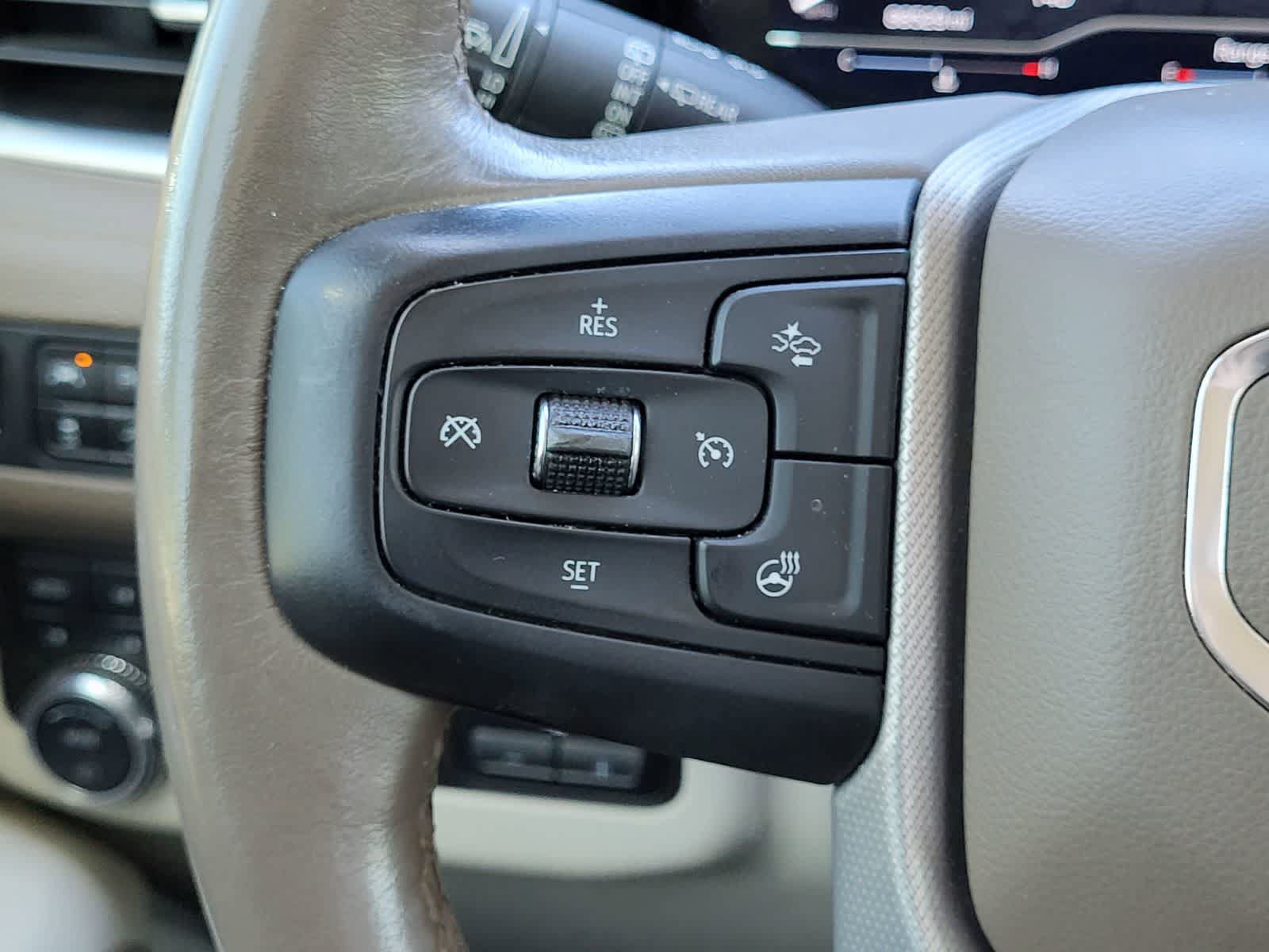 Used 2022 GMC Yukon Denali w/ Denali Premium Package AWD/4WD image 18