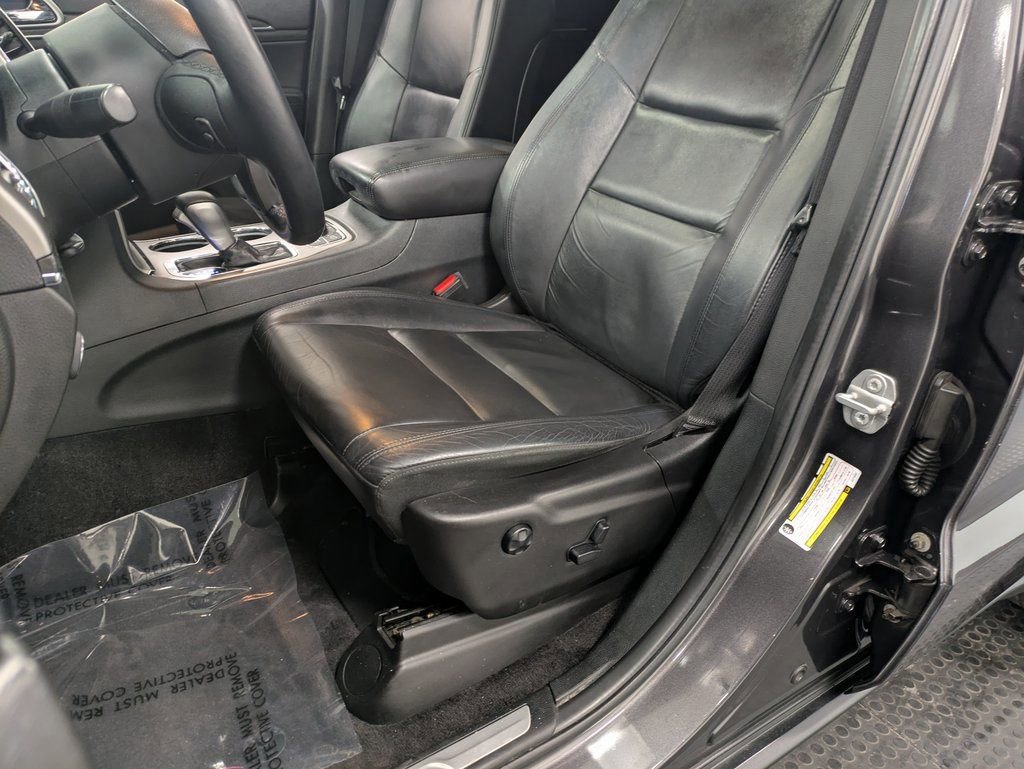 Used 2018 Jeep Grand Cherokee Limited image 12