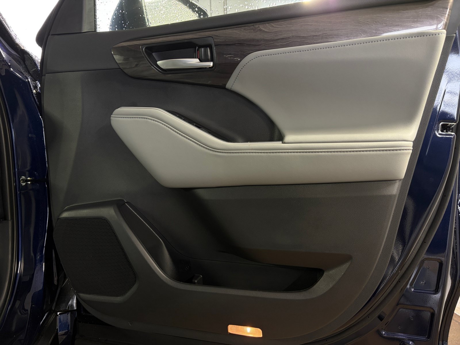 New 2026 Toyota Highlander Limited AWD/4WD image 16