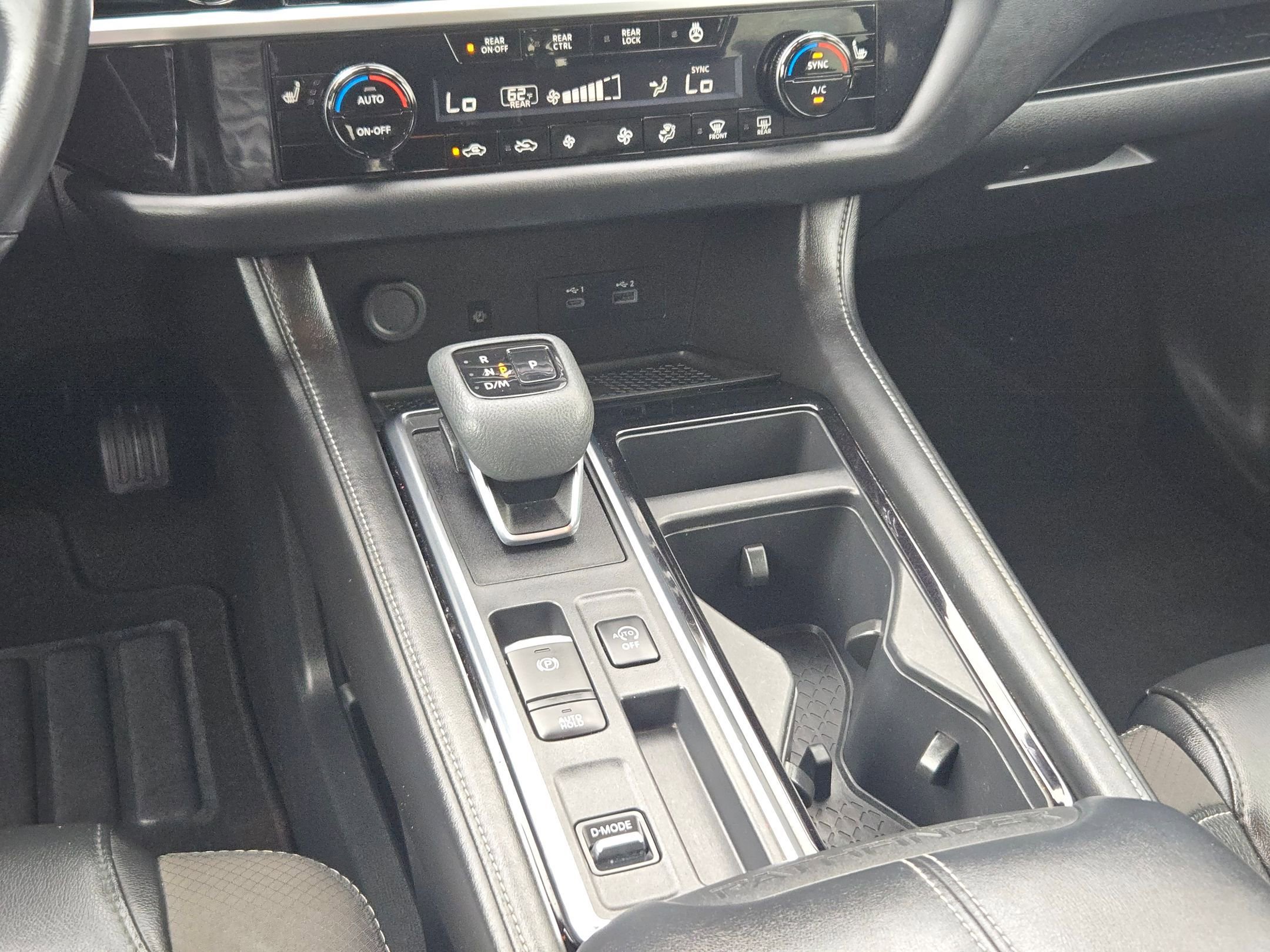 Certified 2023 Nissan Pathfinder SL w/ Black Appearance Package image 18