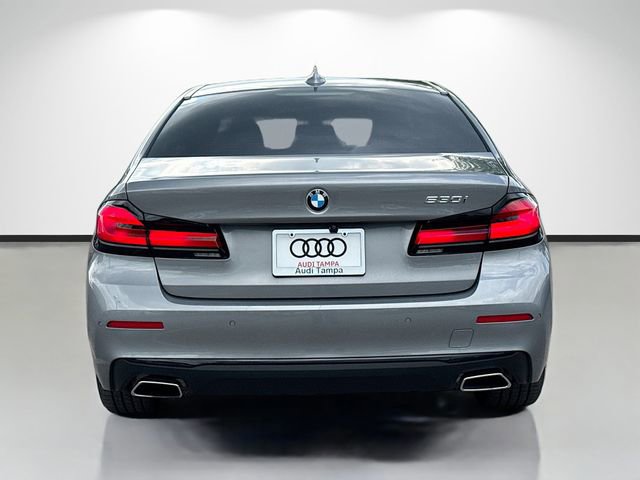 Used 2023 BMW 530i w/ Premium Package image 4