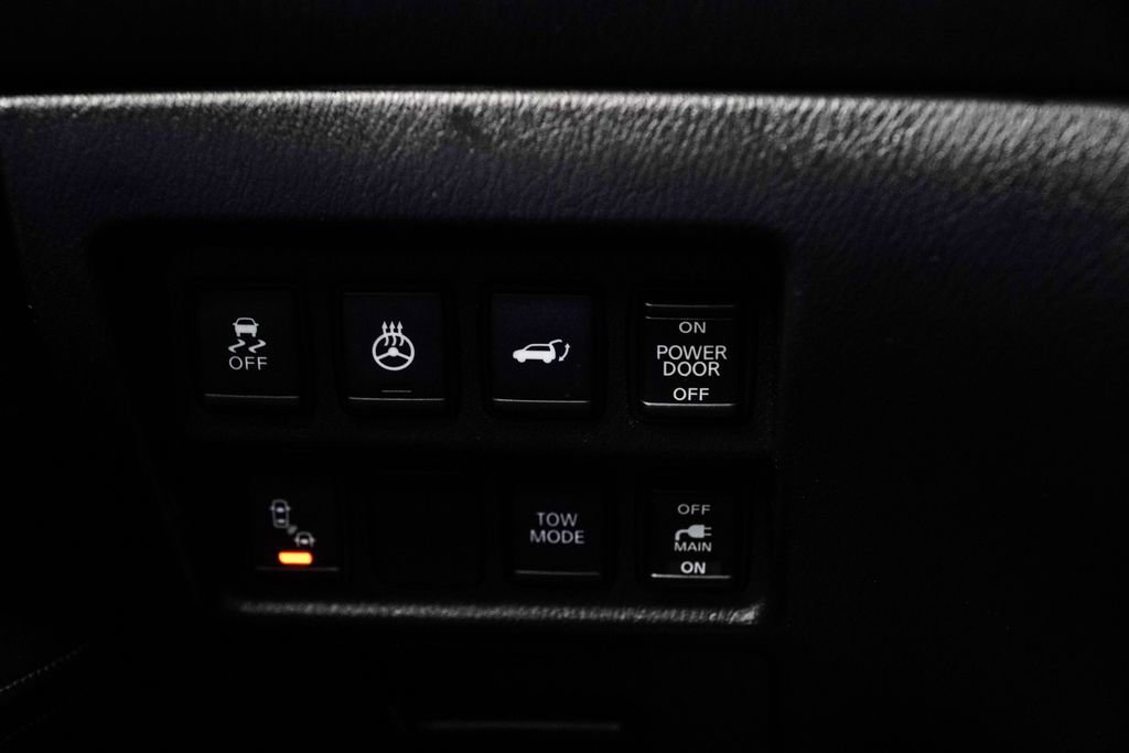 Used 2017 Nissan Pathfinder Platinum w/ Family Entertainment Package FWD image 33