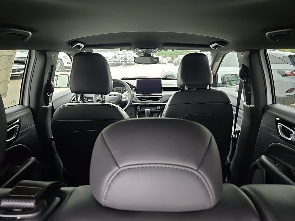 Used 2026 Jeep Compass Latitude image 91