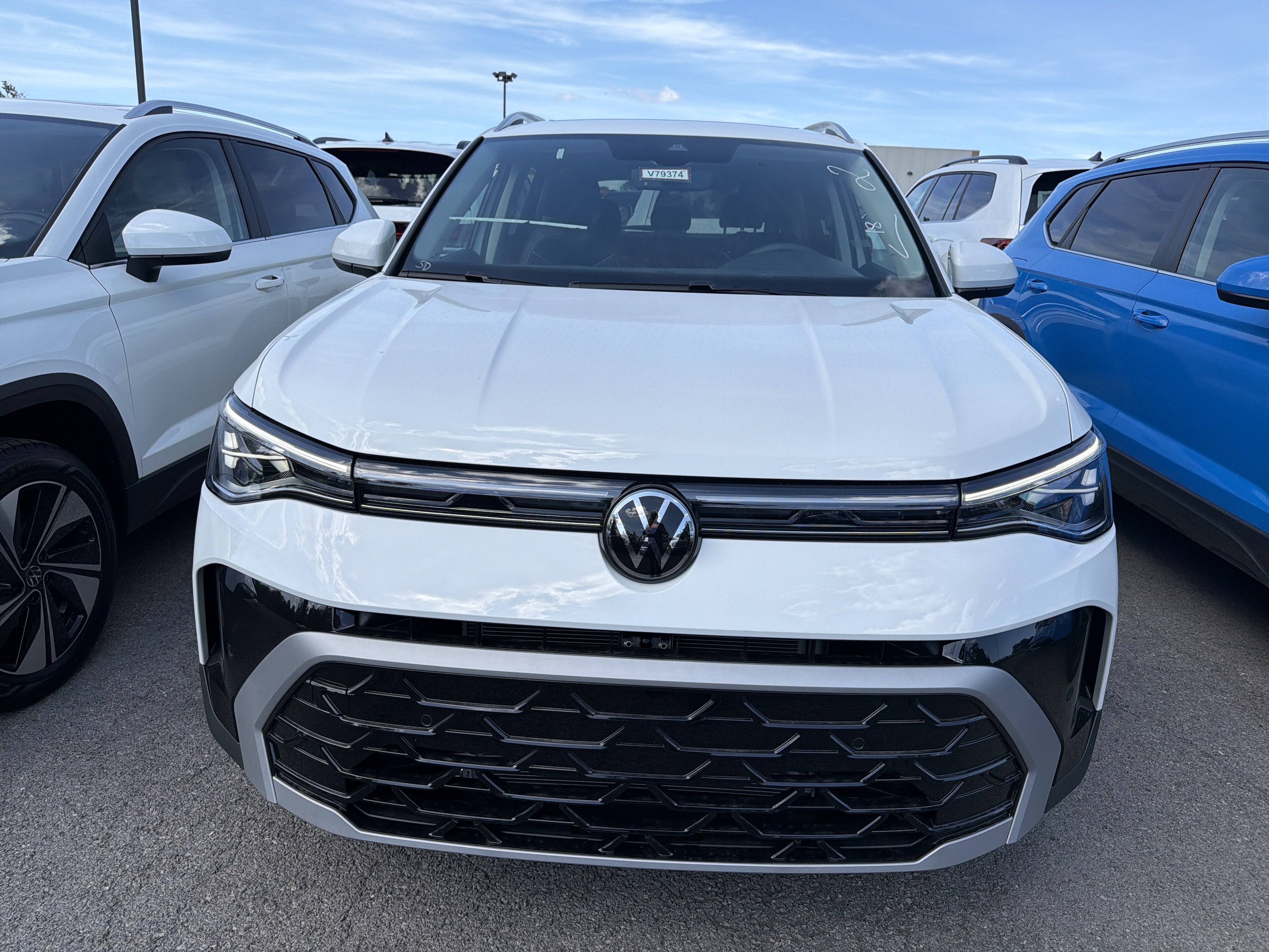 New 2026 Volkswagen Taos SEL AWD/4WD image 3