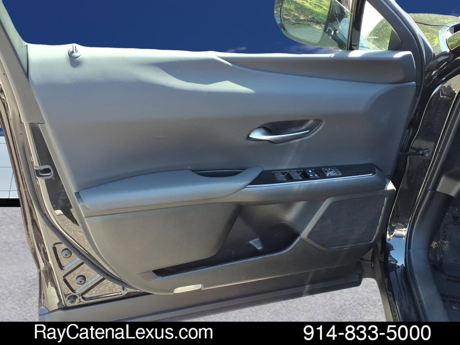 Certified 2023 Lexus UX 250h FWD w/ Accessory Package (Z2) image 10