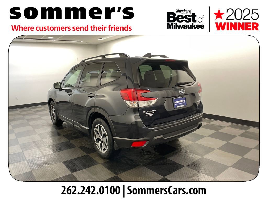 Used 2019 Subaru Forester Premium image 3