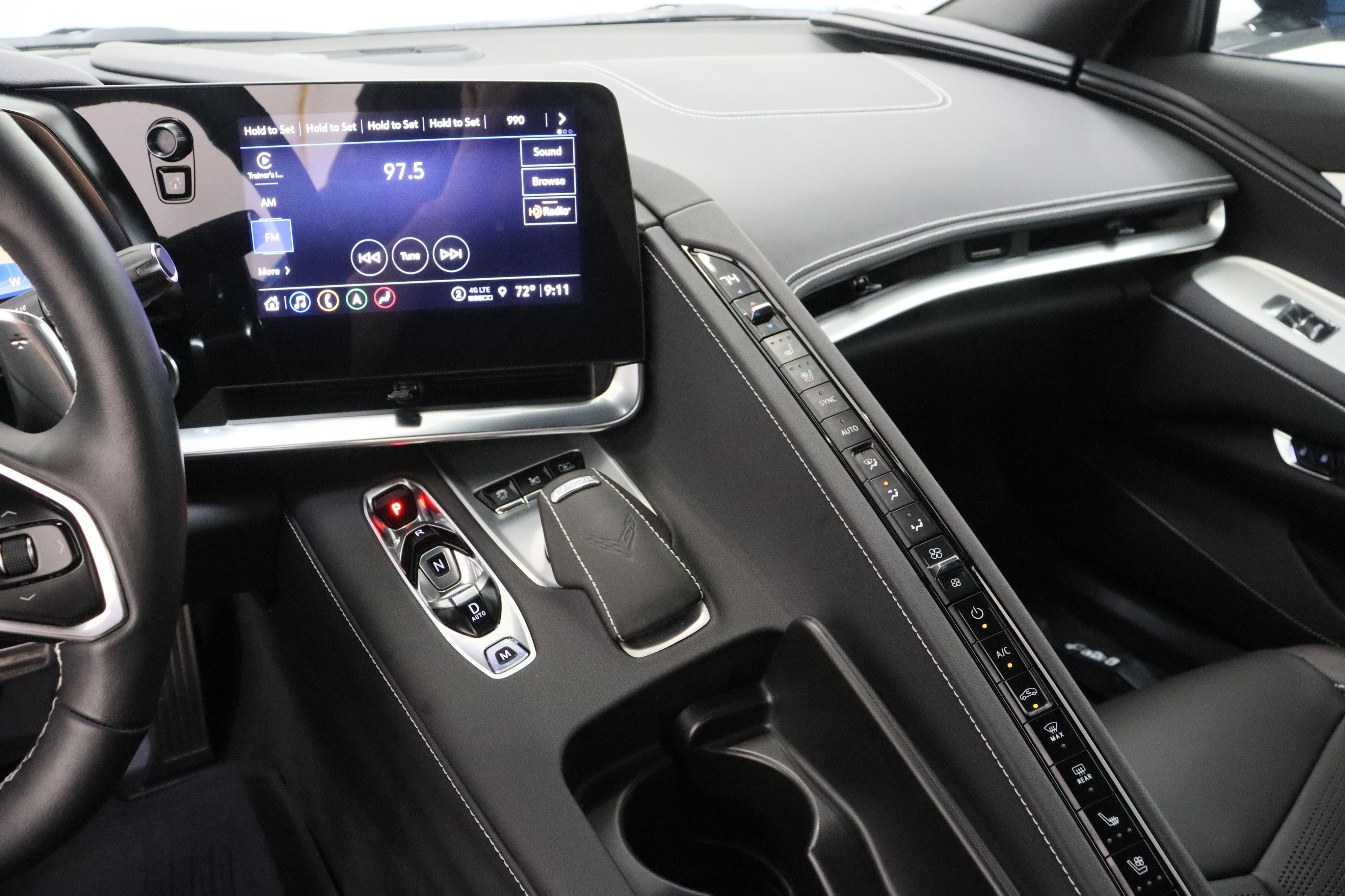 Used 2022 Chevrolet Corvette Stingray Preferred Conv w/ Z51 Performance Package RWD image 16
