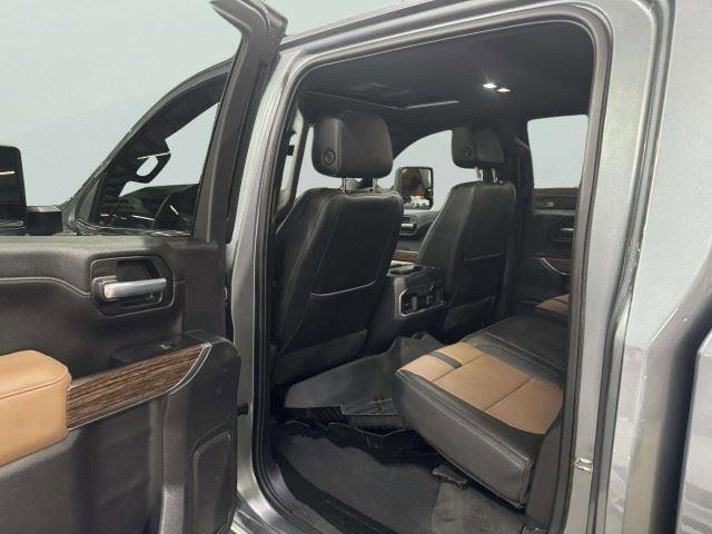 Used 2021 Chevrolet Silverado 1500 High Country w/ Technology Package AWD/4WD image 29