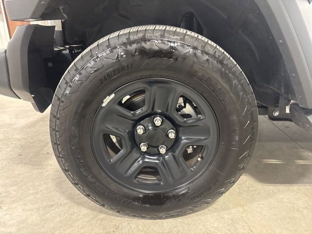 Used 2025 Jeep Wrangler Sport image 18