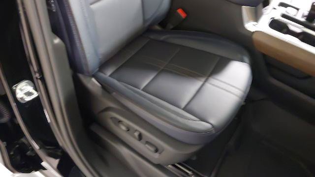 New 2026 Chevrolet Silverado 1500 High Country w/ High Country Premium Package AWD/4WD image 26