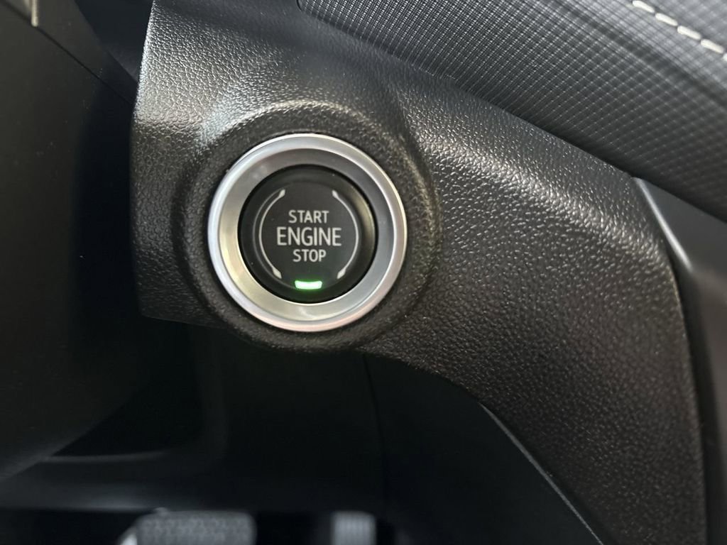 Certified 2021 Chevrolet TrailBlazer ACTIV w/ Technology Package AWD/4WD image 16