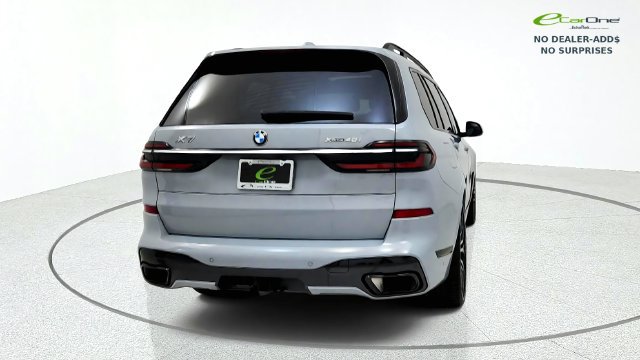 Used 2023 BMW X7 xDrive40i w/ Executive Package AWD/4WD image 8