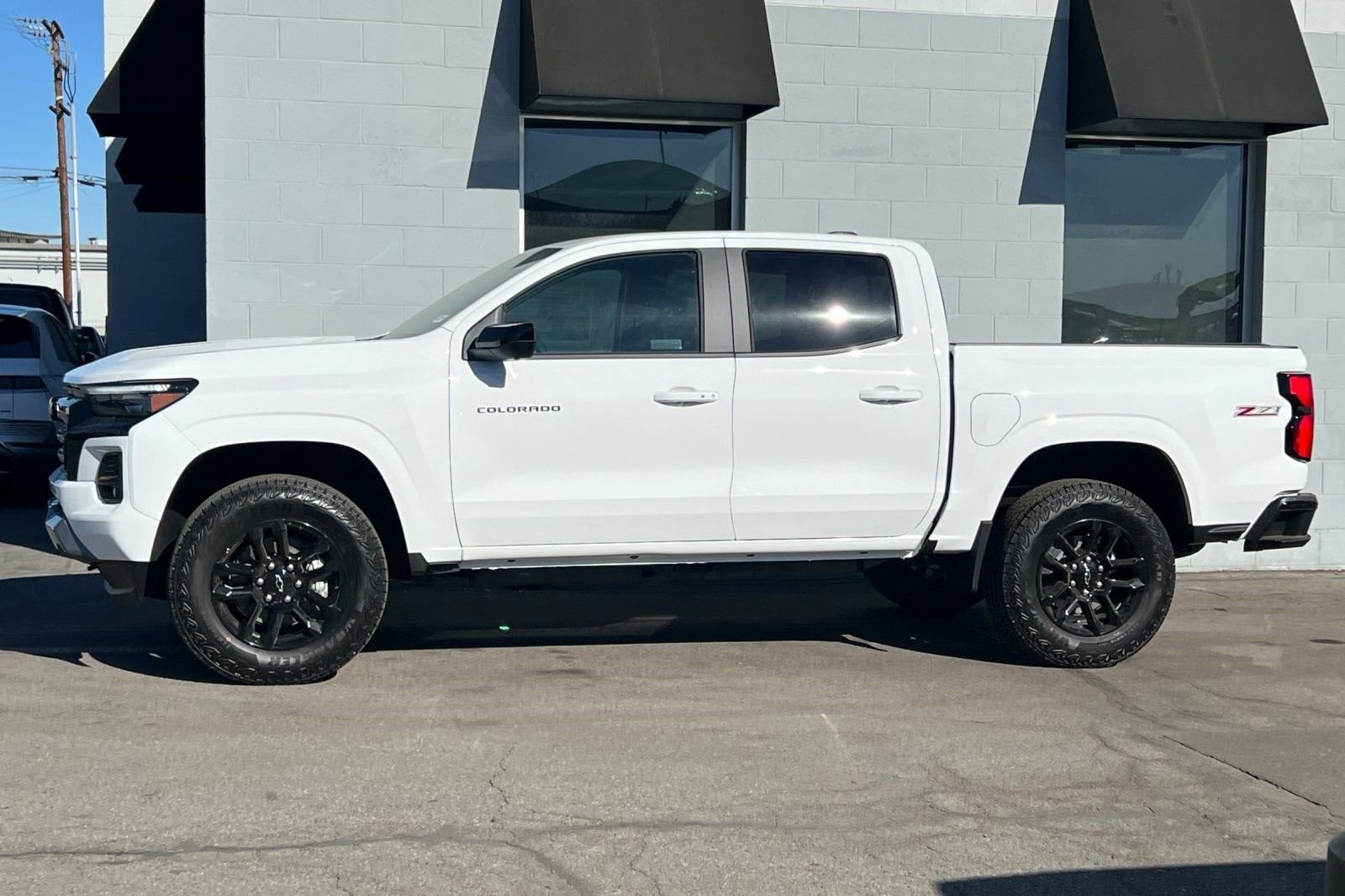 New 2025 Chevrolet Colorado Z71 w/ Midnight Edition image 9