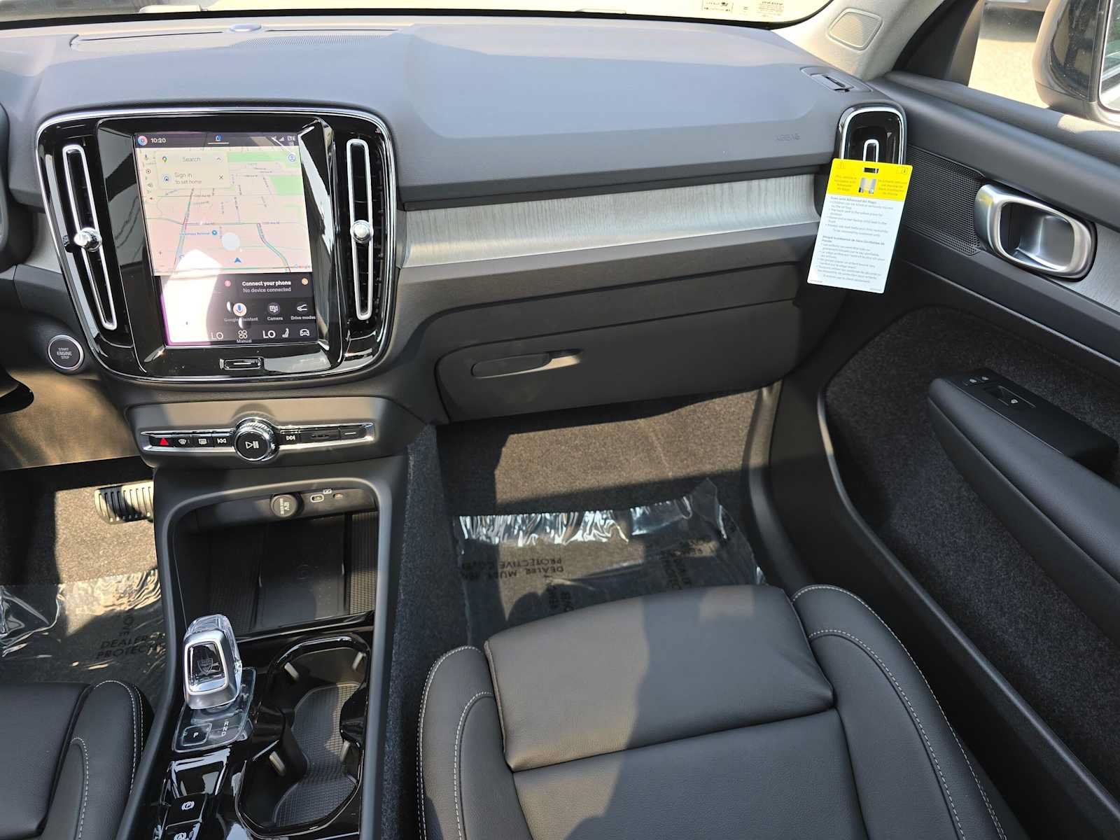 New 2026 Volvo XC40 B5 Plus w/ Protection Package Premier AWD/4WD image 18