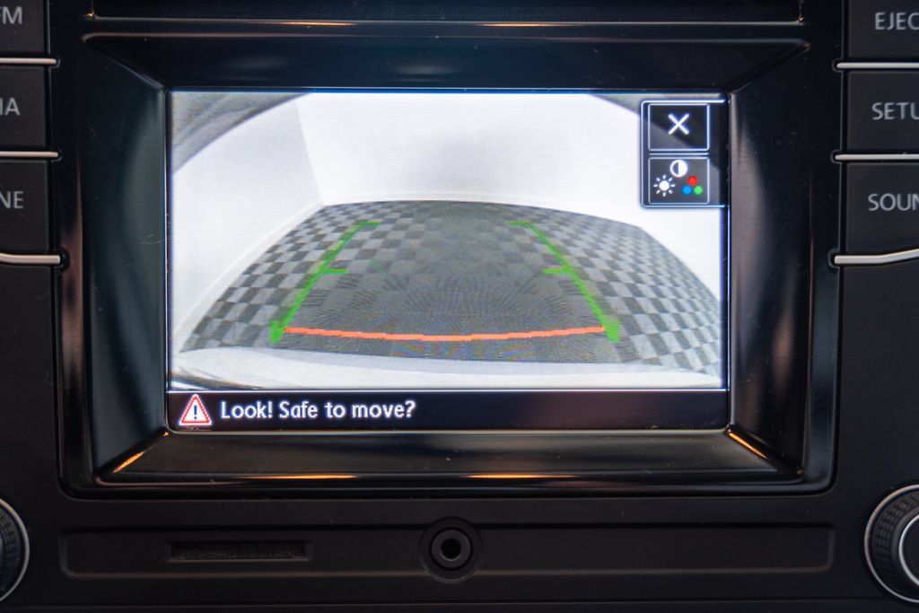 Used 2016 Volkswagen Passat 1.8T R-Line w/ R-Line Lighting Package FWD image 43