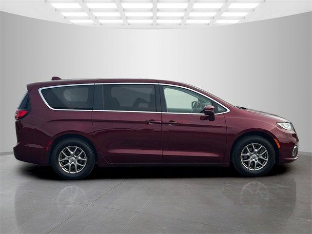 Certified 2021 Chrysler Pacifica Touring image 8