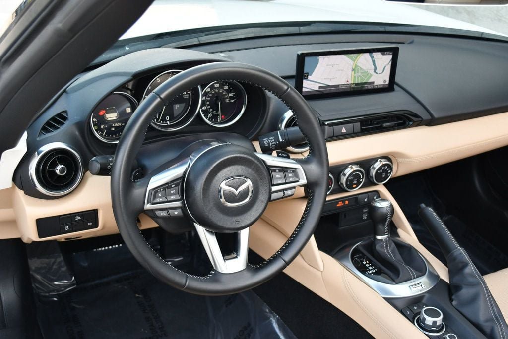 Used 2024 MAZDA MX-5 Miata Grand Touring RWD image 57
