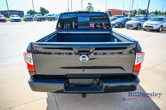 Used 2017 Nissan Titan SL RWD image 4