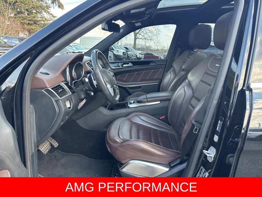 Used 2015 Mercedes-Benz GL 63 AMG 4MATIC video 3