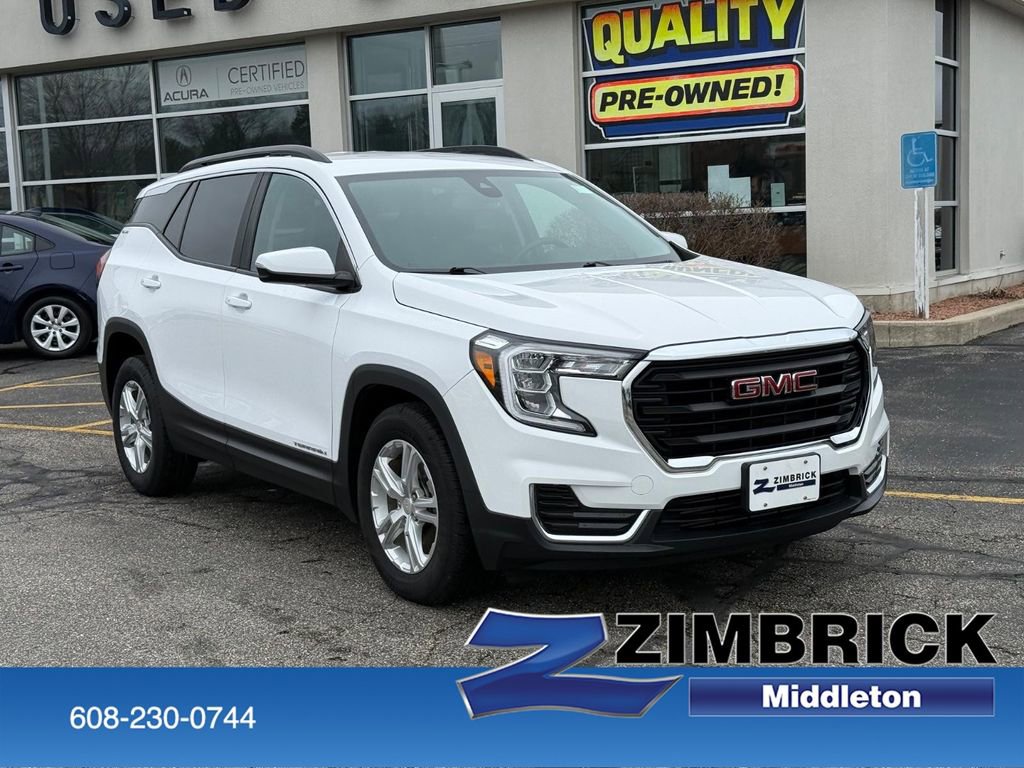 Used 2022 GMC Terrain SLE w/ Driver Convenience Package image 1