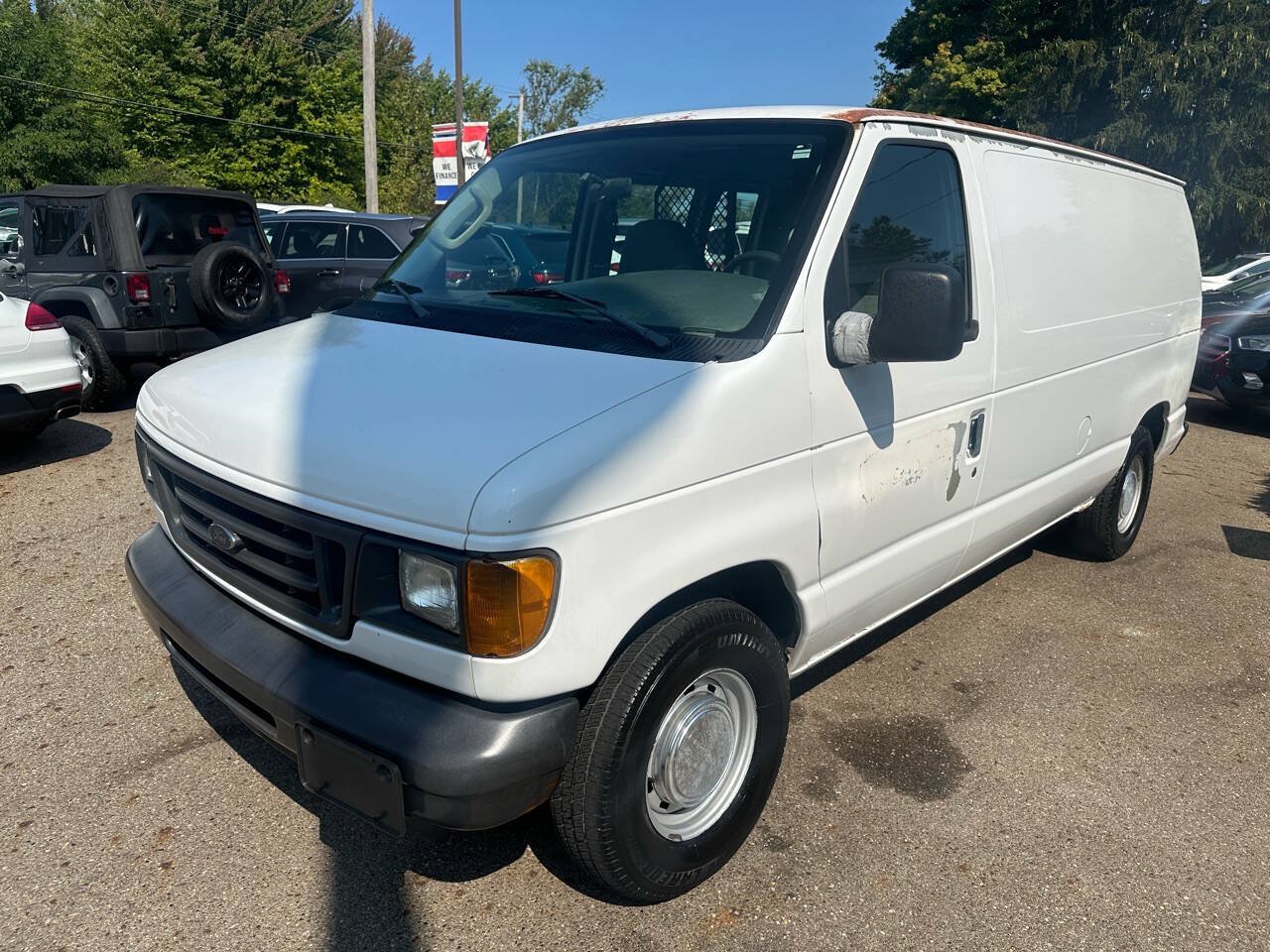 Used 2003 Ford E-150 and Econoline 150 RWD image 2