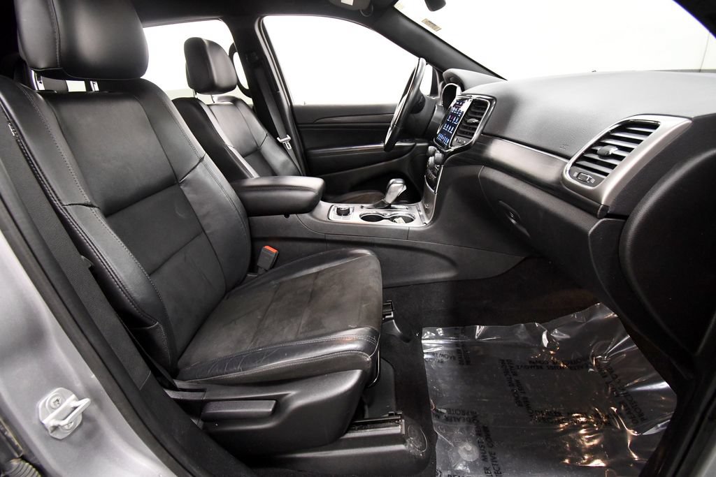 Used 2021 Jeep Grand Cherokee Altitude AWD/4WD image 18