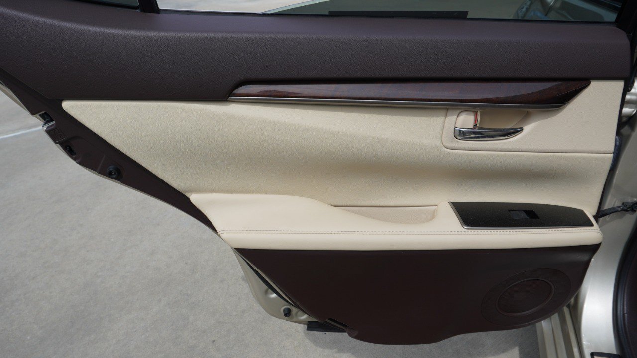 Used 2017 Lexus ES 350 w/ Luxury Package FWD image 37