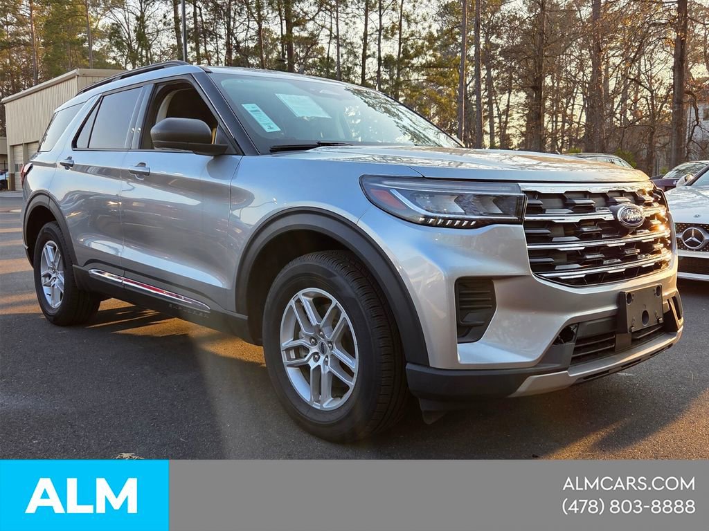 Used 2025 Ford Explorer Active image 9