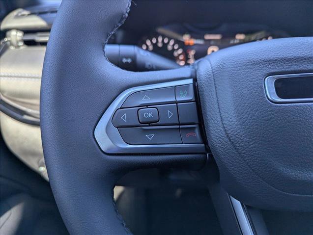 New 2026 Jeep Compass Latitude image 13