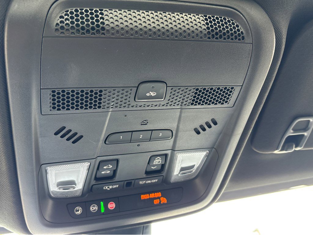 Certified 2025 Cadillac XT5 Premium Luxury image 32