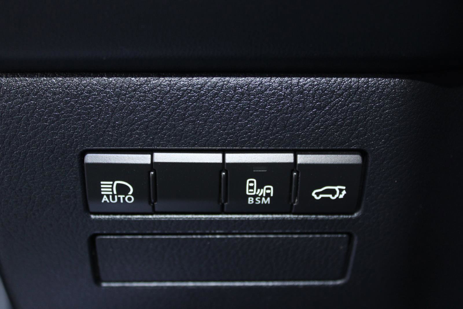 Used 2019 Lexus NX 300h AWD w/ Comfort Package image 14