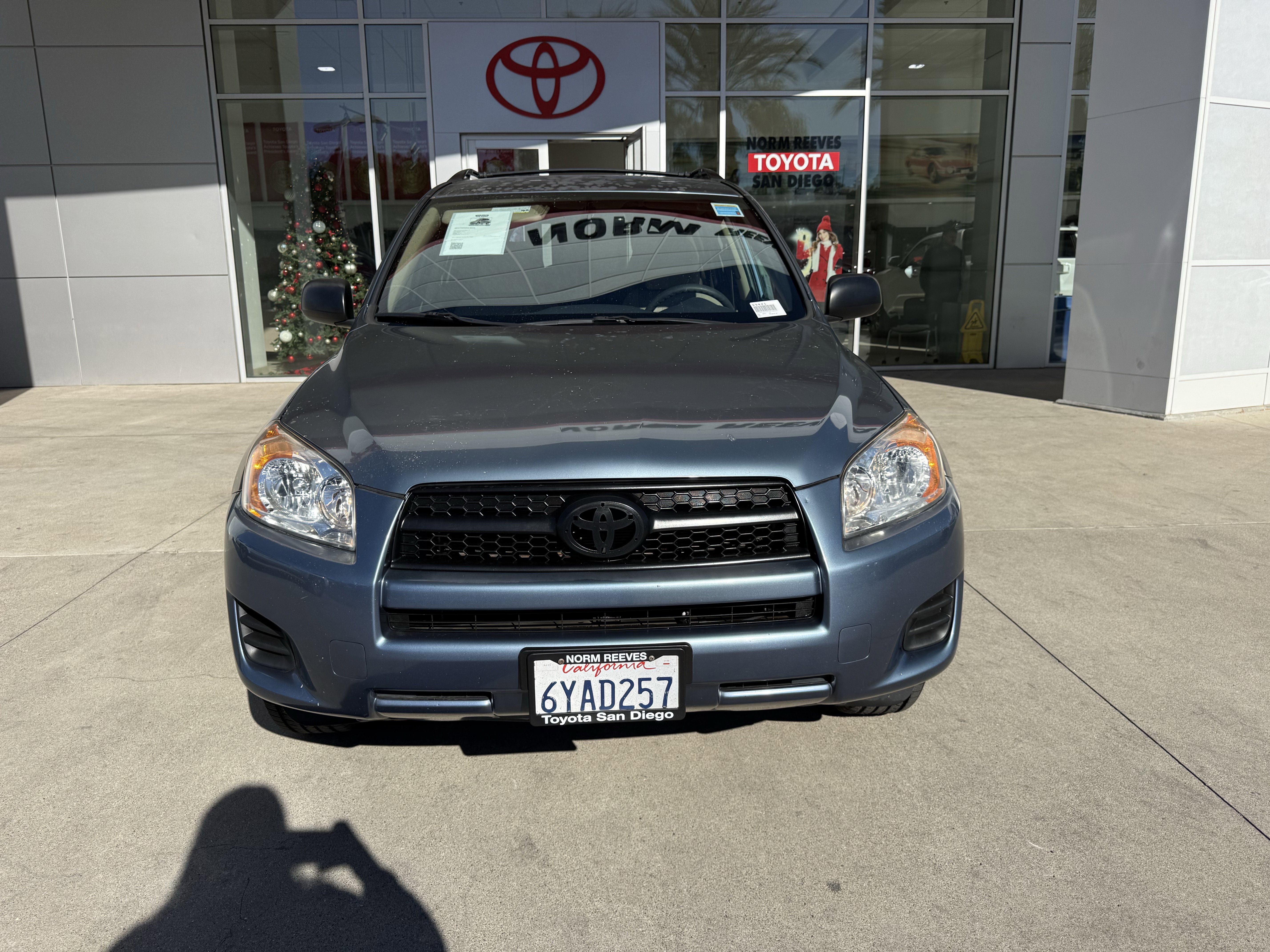 Used 2012 Toyota RAV4 FWD w/ 3rd Row image 28