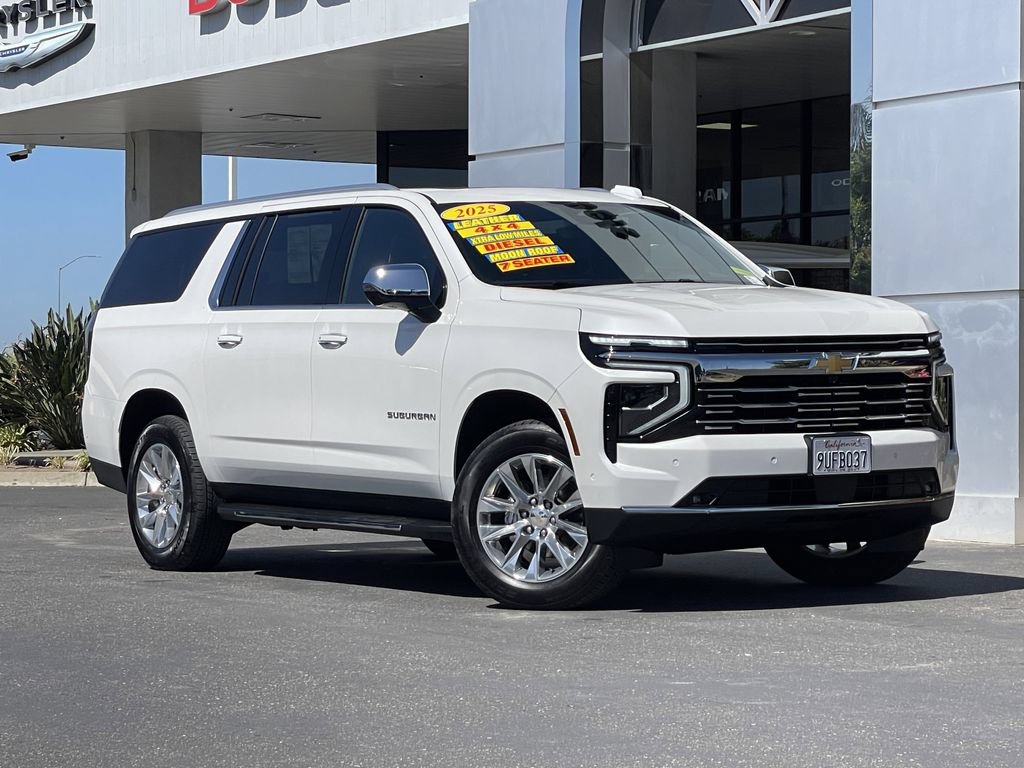 Used 2025 Chevrolet Suburban Premier AWD/4WD image 2