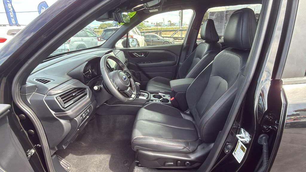 Certified 2025 Subaru Forester Touring AWD/4WD image 17