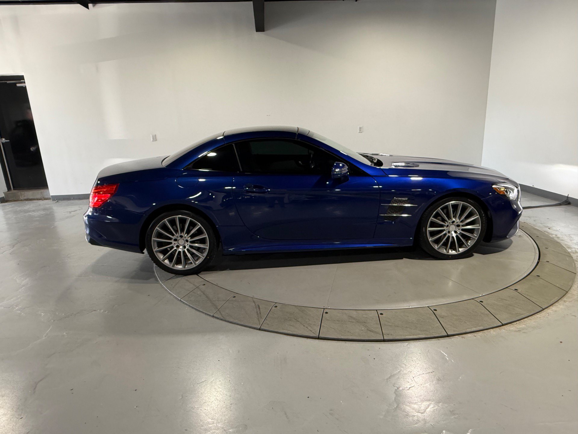 Used 2017 Mercedes-Benz SL 450 image 9