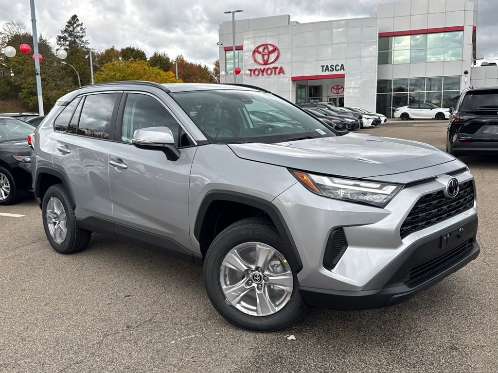 New 2025 Toyota RAV4 XLE