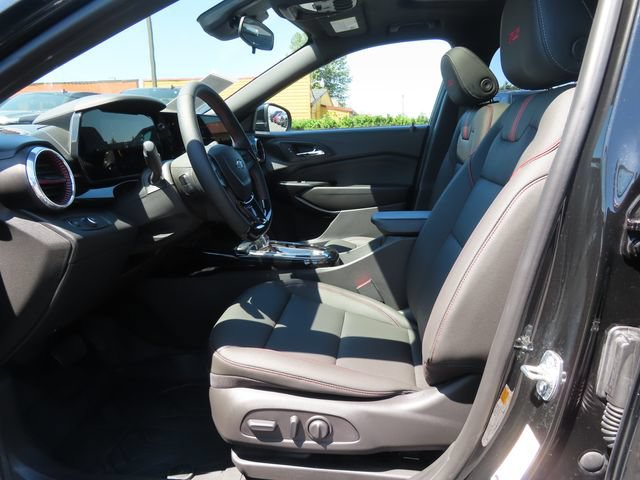 Used 2026 Chevrolet Trax RS w/ Sunroof Package FWD image 14