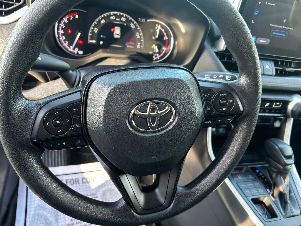 Used 2023 Toyota RAV4 LE AWD/4WD image 24