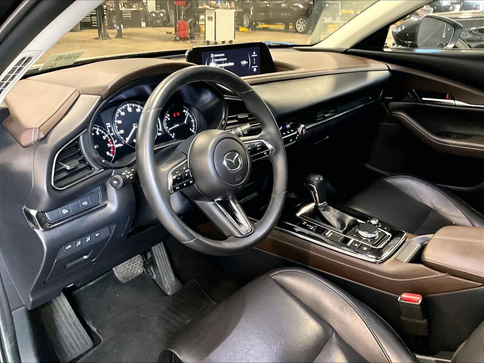 Used 2024 MAZDA CX-30 AWD 2.5 S w/ Premium Package image 16