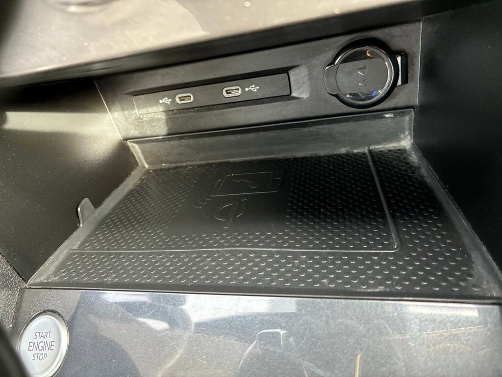 Used 2021 Volkswagen Tiguan SEL Premium R-Line image 33