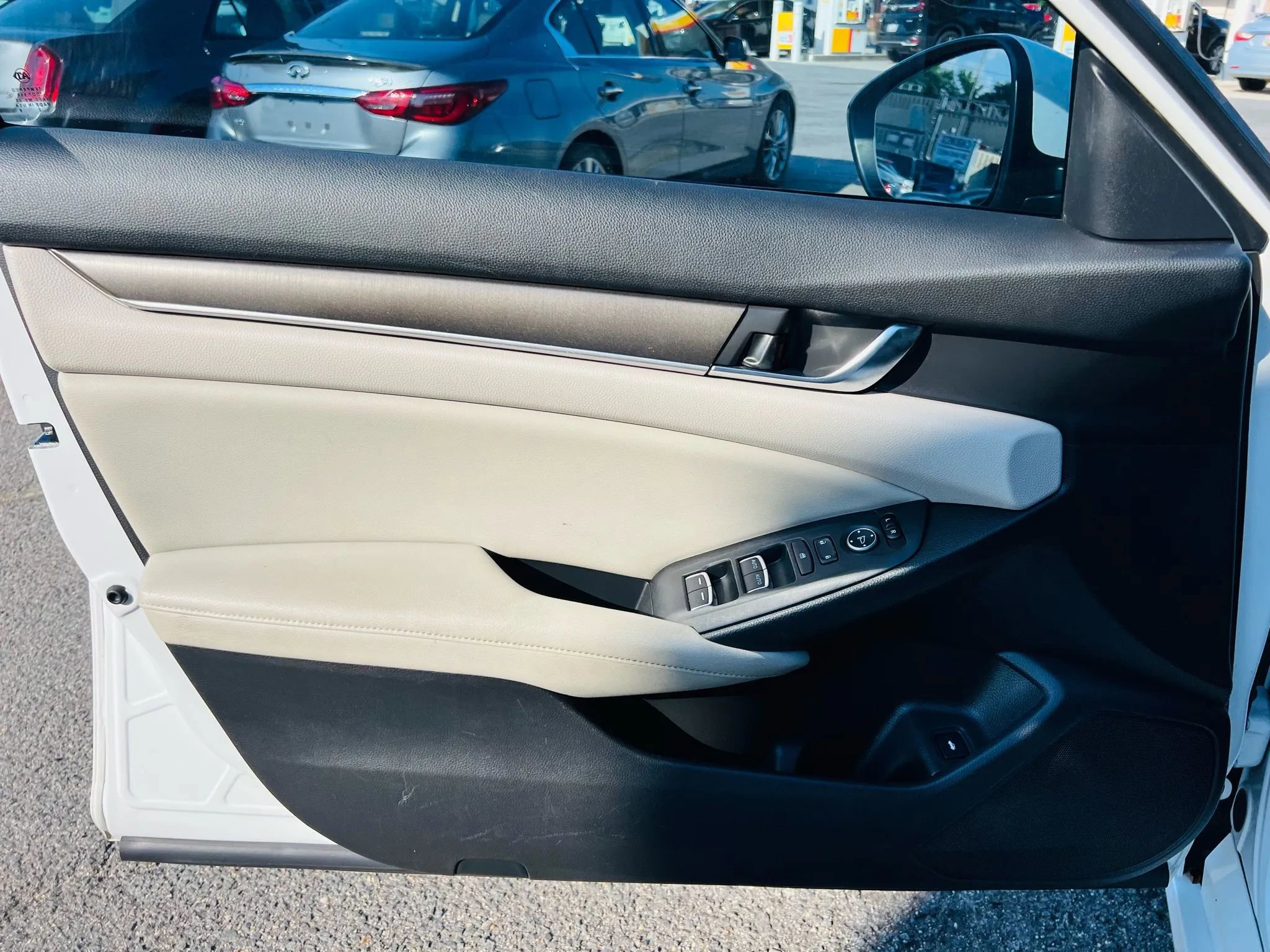 Used 2018 Honda Accord LX image 5