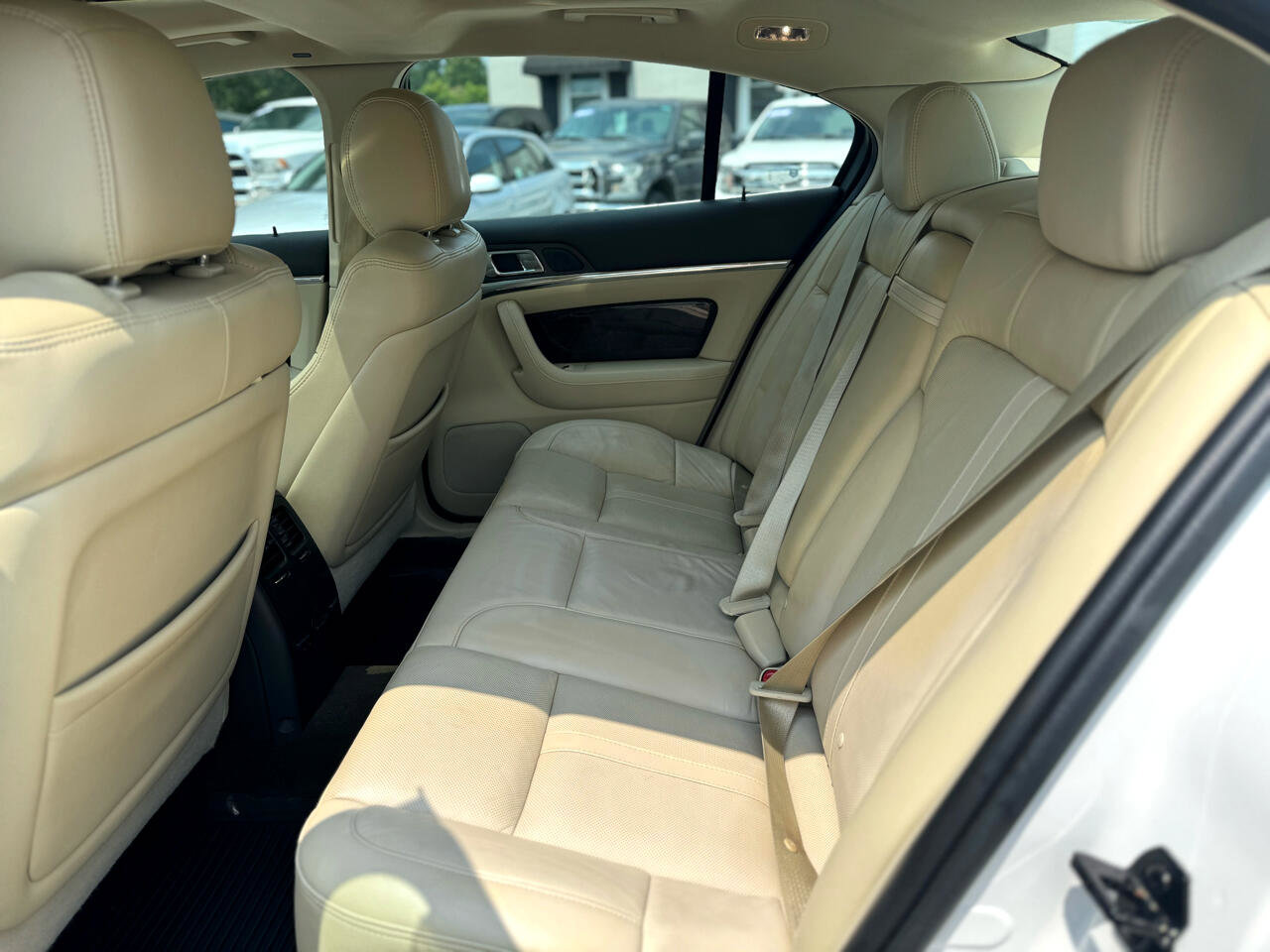 Used 2014 Lincoln MKS AWD w/ Equipment Group 101A image 22