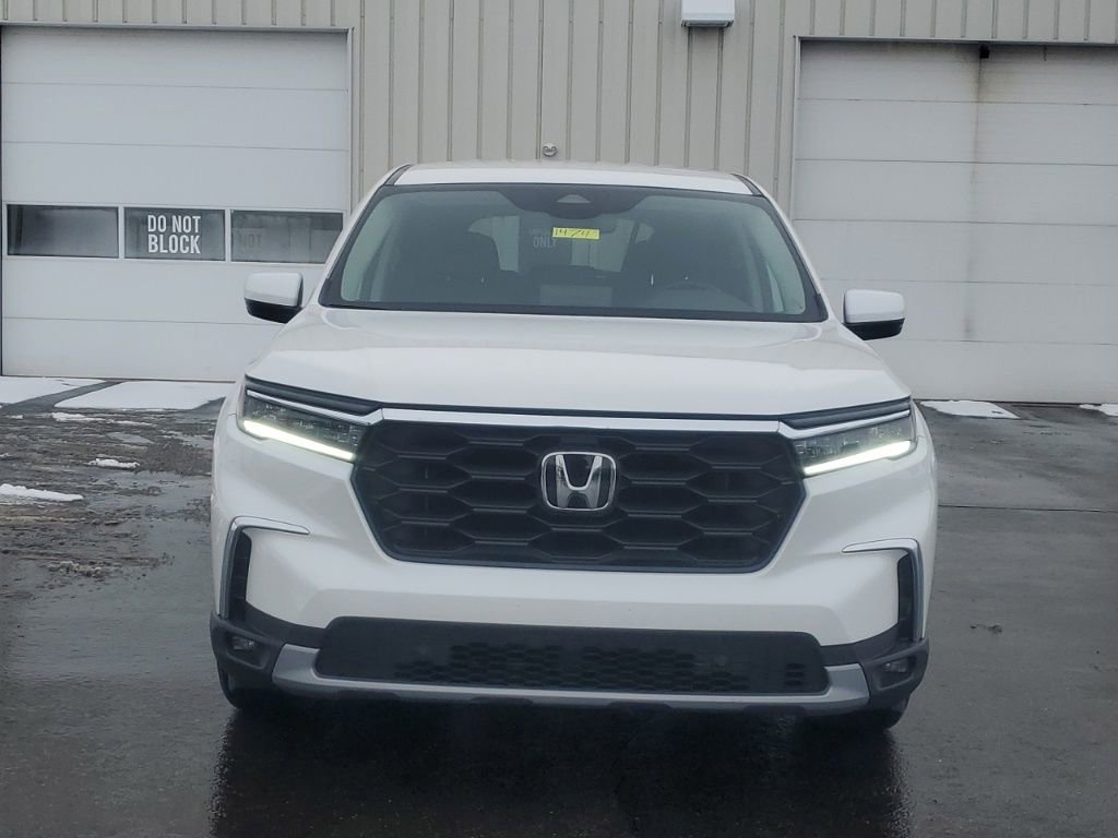 Certified 2025 Honda Pilot EX-L image 2