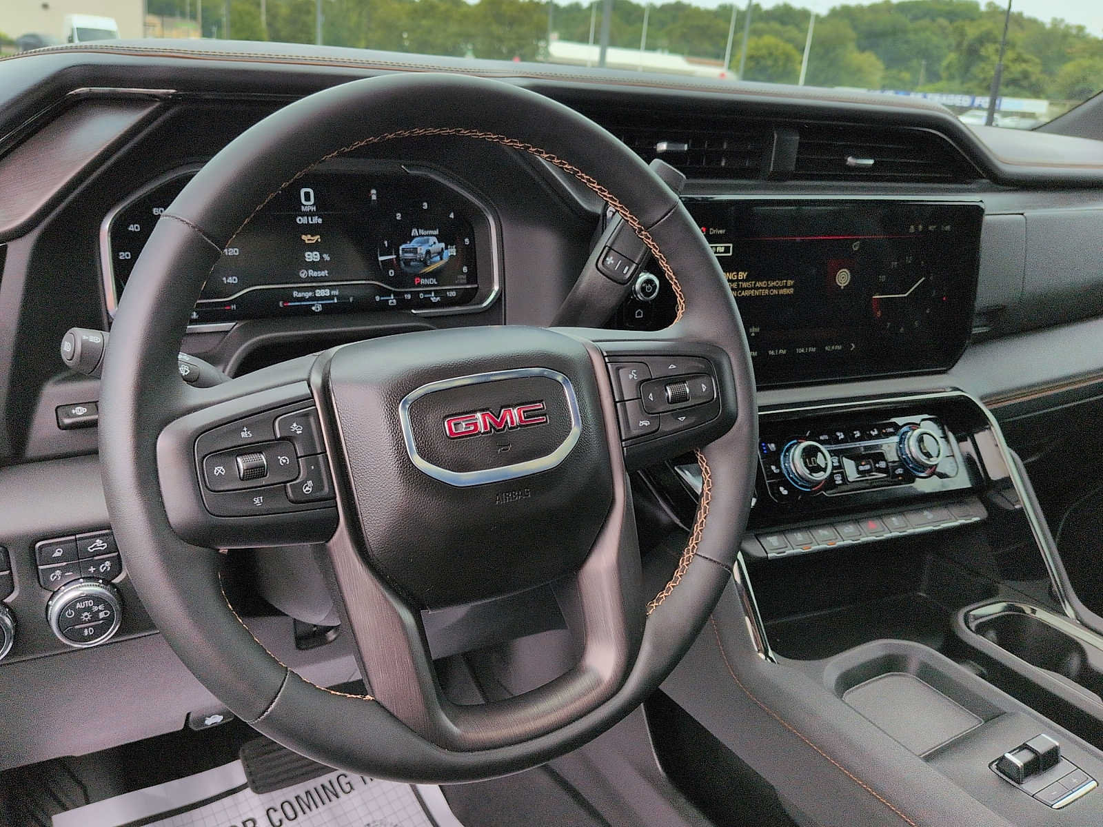 Used 2024 GMC Sierra 2500 AT4 w/ AT4 Premium Plus Package AWD/4WD image 14