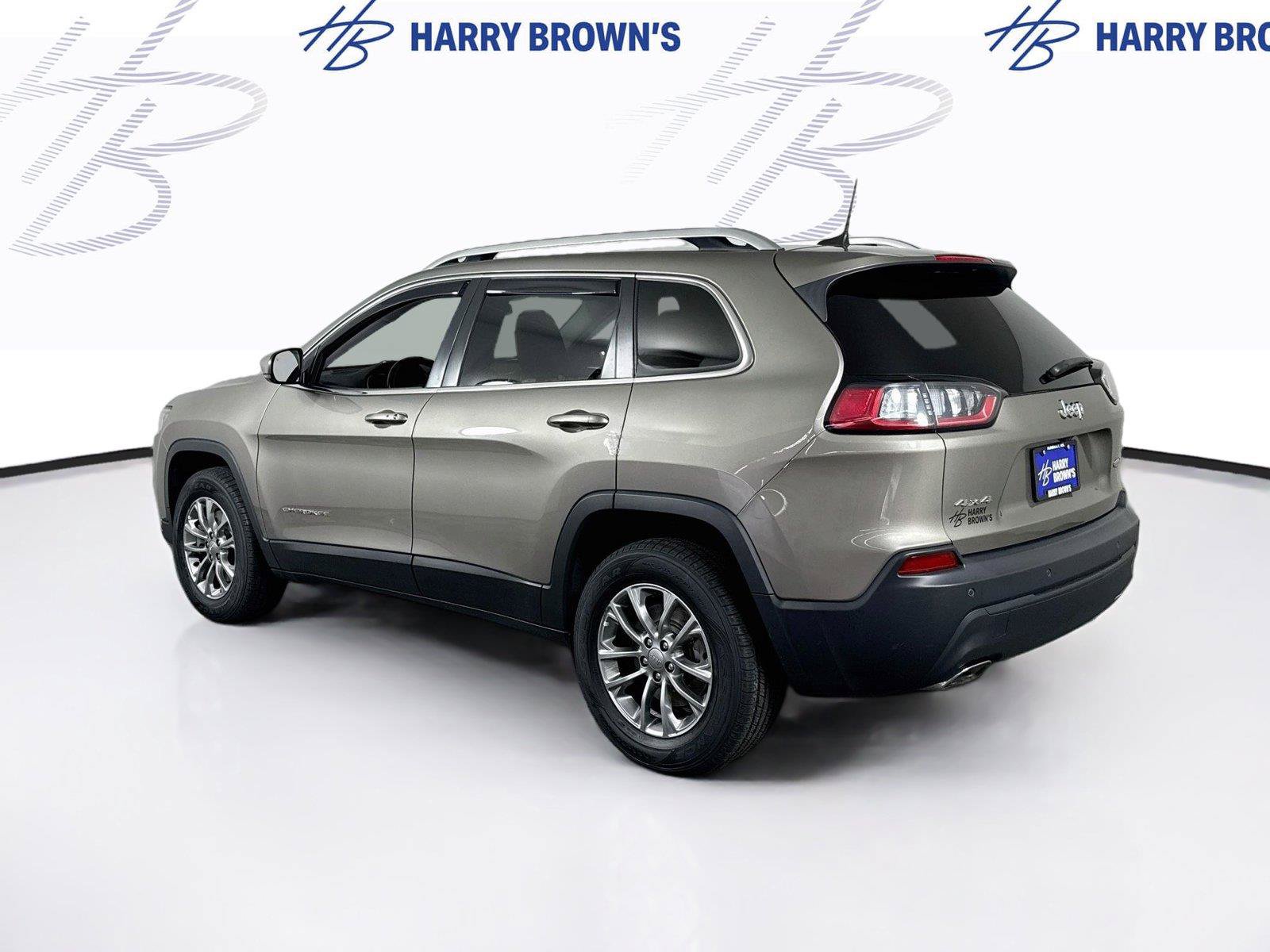 Used 2019 Jeep Cherokee Latitude Plus w/ Cold Weather Group AWD/4WD image 27