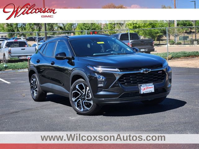Used 2025 Chevrolet Trax RS w/ Driver Confidence Package FWD image 1