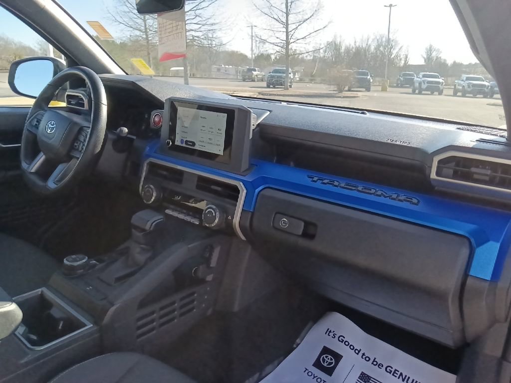 Used 2024 Toyota Tacoma TRD Off-Road image 32