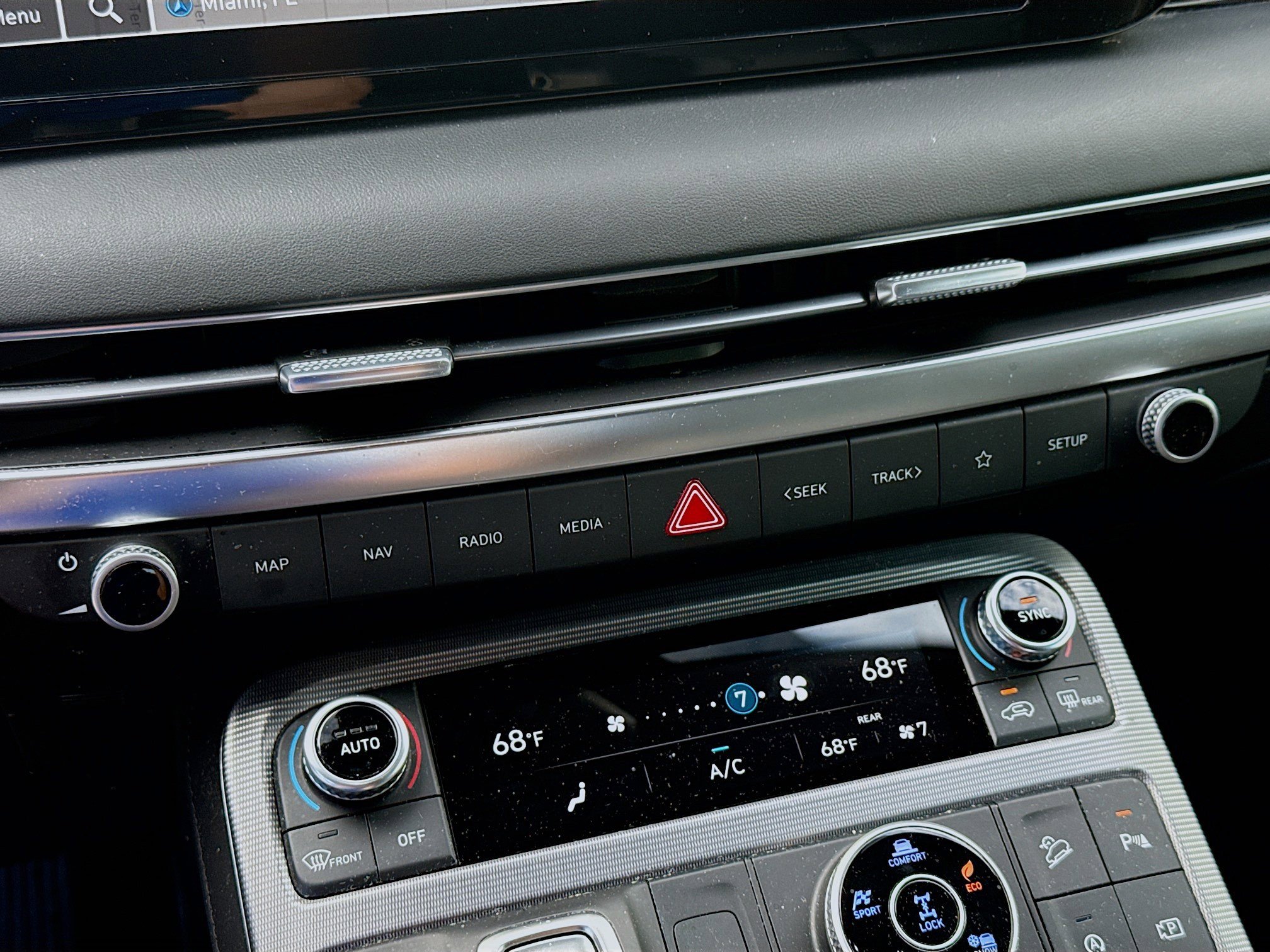 Used 2023 Hyundai Palisade Calligraphy image 13